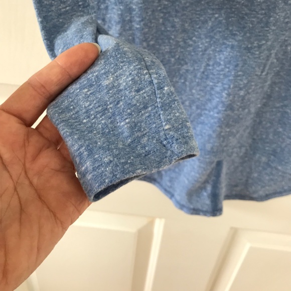 Old Navy long sleeve blue flecked relaxed Tee in Girls Size 8 (Big Kids) - Picture 5 of 14